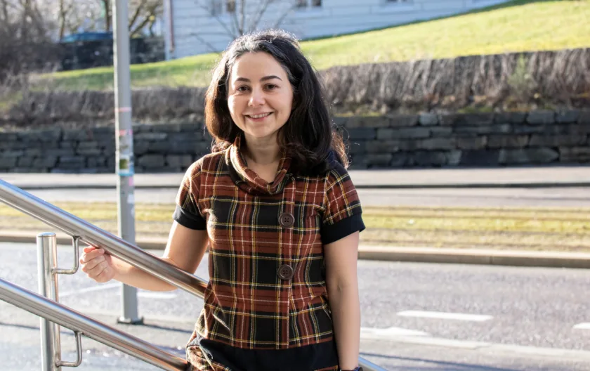 Default image description